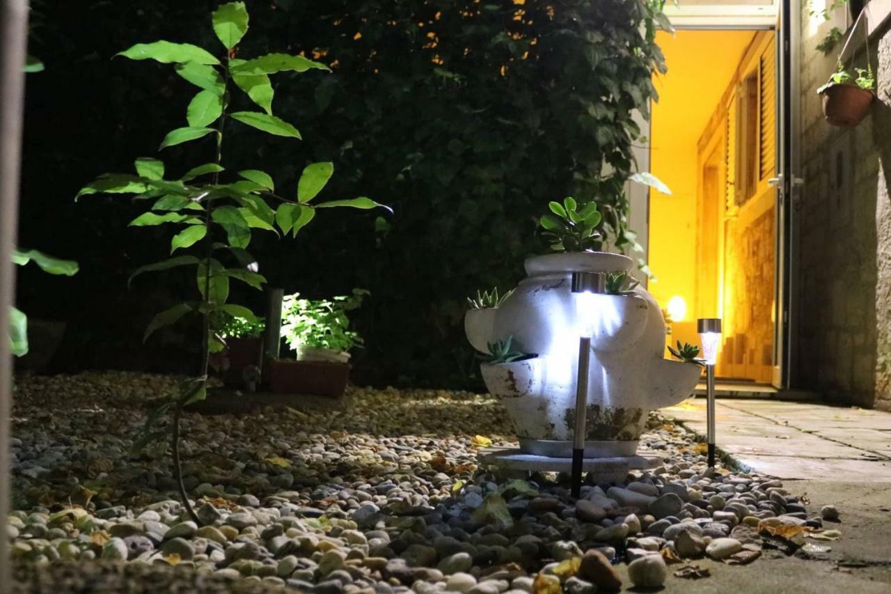 Val & Mar Studio Apartment Zadar Luaran gambar