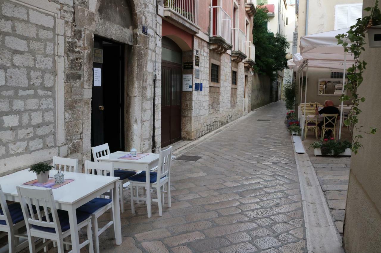 Val & Mar Studio Apartment Zadar Luaran gambar